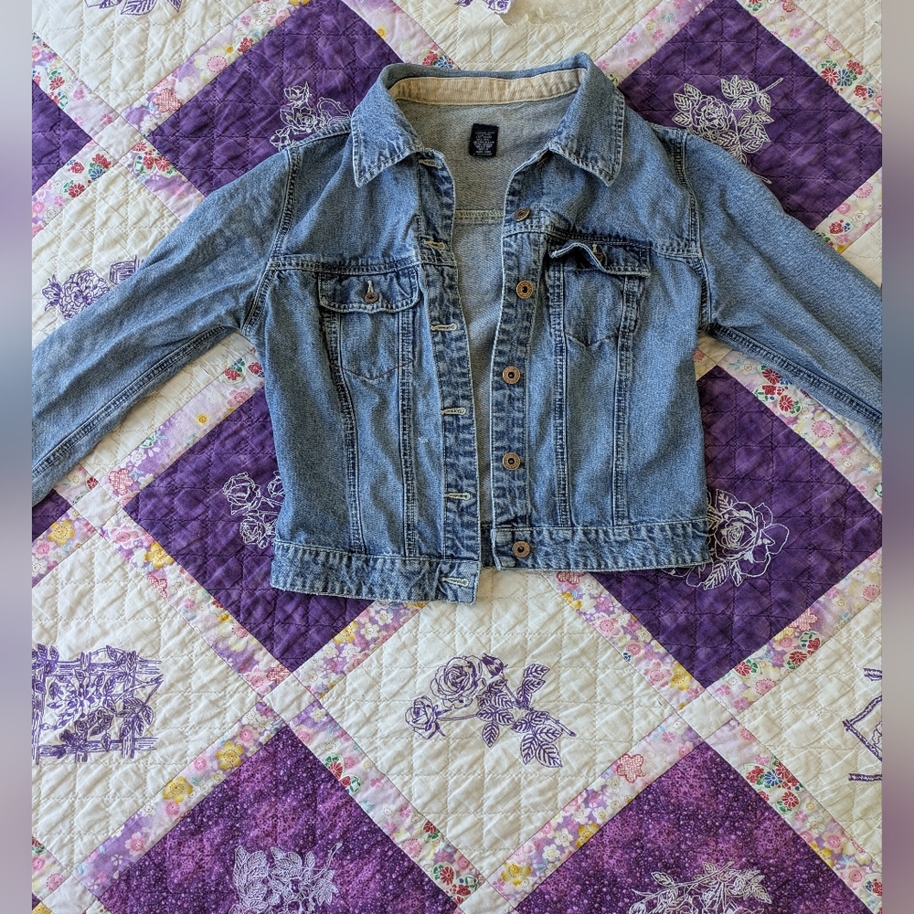 gap jean jacket womens small